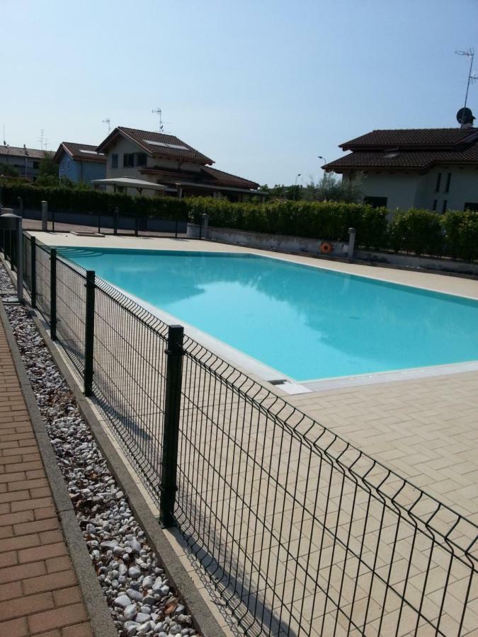 Peschiera Appartamenti Vacanze Peschiera del Garda Exterior foto